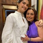 Sonam Kapoor Instagram - A friendship that’s lasted 20 years. Love you rani. Also belated happy birthday to my favourite actress. Anil Kapoors House, Juhu, Mumbai
