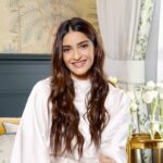 Sonam Kapoor Instagram - There’s something exquisite about the colour white. It’s a symbol of elegance, luxury, and sophistication. This is why Kotak White Credit Card by @kotakbankltd is the perfect partner for those who look for the extraordinary every single day! #Ad #KotakWhiteCreditCard @AllThingsWhitebyKotak