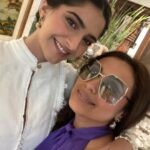 Sonam Kapoor Instagram - A friendship that’s lasted 20 years. Love you rani. Also belated happy birthday to my favourite actress. Anil Kapoors House, Juhu, Mumbai