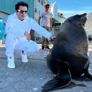 Sonu Sood Instagram - 🦭You have gained too much of weight my friend, let’s go for a Run 🏃‍♀️