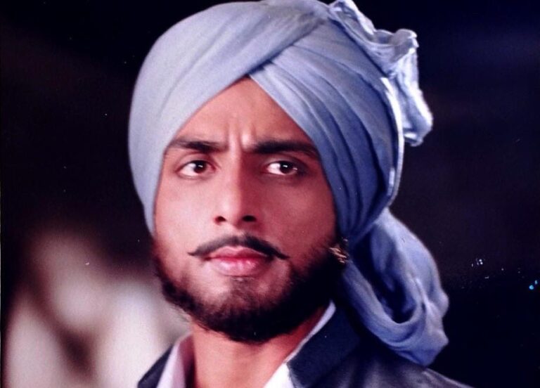 Sonu Sood Instagram - Remembering the legend Shaheed Bhagat Singh on his death anniversary today. It was an honor for me to portray him on the big screen, which marked my debut in the movies with Shaheed-E-Azam. As they always say the firsts are always the most special ones and they leave a mark forever in your life. These precious memories of playing Shaheed Bhagat Singh will live in my heart forever along with his teachings. Jai Hind 🇮🇳