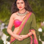 Sony Charishta Instagram - #💚💚 Just Saree Vibes......................... * * * * * * * * * * * * @acharya_photography #sonycharishta #sonycharishtafanc #tollywoodactress #telugu #tamilactress #kollywood #keralagallery #bangali #beautiful #sareelove #traditional #chennaisarees #chennai #kerala #hotactress #sexyactresses #actressgallery #explorepage #explore #trending #indianactress #southactress #indianactress@saree_the_hottest @saree_collaction