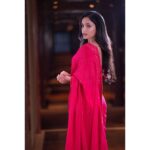 Srinidhi Ramesh Shetty Instagram - Last one for the love of Saree 🌹♥️ MUA - @shreeyapawar_makeup_studio Styled by @ashwin_ash1 & @hassankhan_3 Saree - @singhanias_hyd Jewelry - @chahathjewels Photography - @fotografia.co.in