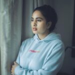 Srushti Dange Instagram – Hoodies hit different when they’re not yours 🤓

@infinity_skylight