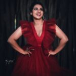 Sruthi Hariharan Instagram – She said “it’ll be fun… and when you are having fun , how can you be uncomfortable? ” 😊 She – @tejukranthi . Making fashion accessible for women of all sizes especially plus size women like me @tejaswinikranthistylefiles – I love what you are doing . Thank you for this . Also ladies, design wise this is perfect to have some fun, twirl around, and feel sexy- cos sometimes you deserve to do so . 

Outfit by: @kalasthreebytejaswinikranthi
Styled by: @tejukranthi
Assistant styling: @khushi_jagadisha
Make up: @ekiran00007
Hair: @paramesh_hairstylist
Photography by: @raghavstudios