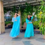 Suja Varunee Instagram - 💃🏻 Never late than Ever 💃🏻 With my dancing partner @dhiveya_murugan ❤️ Styling @sunilkarthik_sk ❤️ Costume @diademstore.in @shiny_ashwin ❤️❤️ Makeover @wanitaz_artistry ❤️ #trendingdances #trendingreels #trending #trendingsongs #neverlate #dancereels #dancechallenge Hyatt Regency Chennai