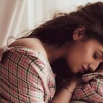 Sunaina Instagram - #repost @thestoryteller_india ・・・ A Warm Afternoon // Frames from the video ft. @thesunainaa 💫 . H&M by @vedya.hmua • styling by @mehndi_jashnani 💫 • Team: @pradeep__rajaa @gopikrish_photography ✨ .
