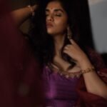 Sunaina Instagram – 📸 @thestoryteller_india 
Outfit by @thelabelritika 
Styled by @mehndi_jashnani 
MUA & hair @vedya.hmua