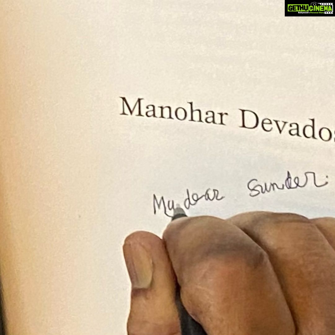 Sunder Ramu Instagram - When my friends from @thegoldenconnect.in invited me to share a stage and have a conversation with Mr.Manohar Devadoss, I really wasn’t sure what to expect. I genuinely hadn’t known much about this Padma Shri award winner. I honestly have never been wowed by any kind of awards that anyone gives or receives, but having spent a few days in conversation with this amazing human being has touched my life more than I could’ve ever imagined. More than his Art, his recognition or anything else, his spirit is overwhelming. There’s a purity and innocence in his sharing that moves you. For an artist to lose his sight but to keep creating and touching lives. For him to live a love story with a beautiful wife who radiated joy, despite becoming Quadraplegic for 35 years of her life. For breaking the mould of male chauvinism way before the clamour for change had started. For overcoming the early loss of his beloved father and managing to take care of his family at such a young age and for telling his stories in such a beautiful manner. For his spirit even now, after the loss of his dear Mahima, mother and all this without his eyesight. He lives everyday with joy and appreciation for his blessed life and sings to god saying “thank you for today and I’m one more day closer to thee my god “ There are moments throughout my life that have helped shape me and guide me on my own incredible journey and he will be an inspiration to live it to the fullest, no matter what. Thank you @boholikethat