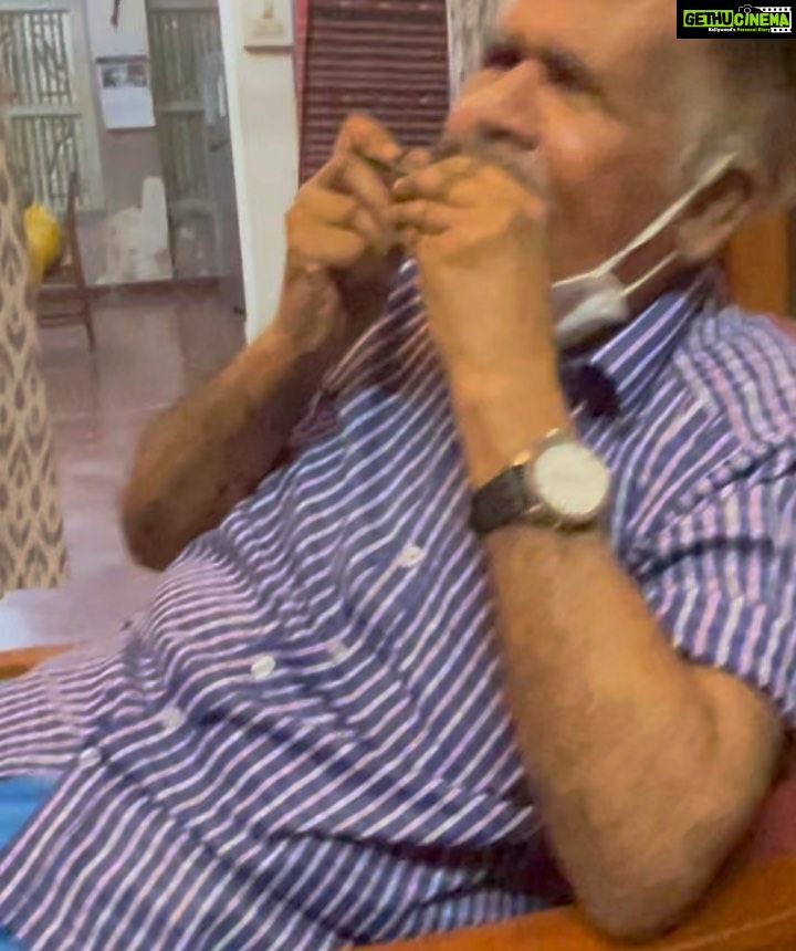 Sunder Ramu Instagram - Manohar Devadoss's life is like a movie. It has all the elements - a beautiful childhood, a Romeo & Juliet type love/marriage, an untimely tragic incident that could've broken his spirit but only made it stronger, and a deteriorating health condition. Come watch our Golden Hero discuss his beautiful and inspiring life in a conversation with actor/photographer Sunder Ramu. Come experience the joy that is Manohar Devsdoss. To register: Call 9677278116 / 9840973366 MGMHealthcare