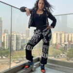 Sunny Leone Instagram – Love this look! 

Outfit @justbillibyrashmichhabra
Accessories @oceana_clutches 
styled by @hitendrakapopara Assisted by @sameerkatariya92  @tanyakalraaa