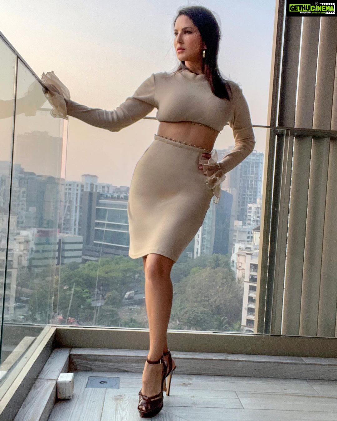 Sunny Leone - 1.4 Million Likes - Most Liked Instagram Photos