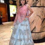 Sunny Leone Instagram - It’s a night to shine in this lovely outfit. Outfit @archanakochharofficial Jewelry - @kushalsfashionjewelelry @rubansaccessories styled by @hitendrakapopara Assisted by @sameerkatariya92 hair @jeetihairtstylist make up @richie_muah