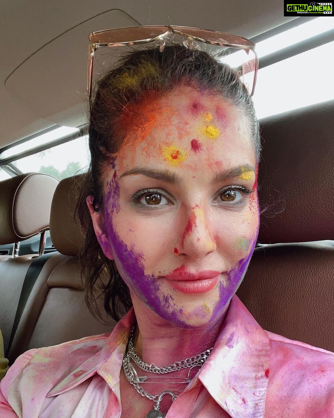 Sunny Leone - 1.3 Million Likes - Most Liked Instagram Photos