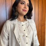 Swara Bhaskar Instagram – Off to the 40th anniversary celebration of @theweek_magazine on #womensday in..

Outfit: @cord.in 
Earrings: @apalabysumitofficial 
.
Styled by : @dibzoo 
Make up: @devikajodhani 
Hair: @stylistsony