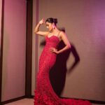 Taapsee Pannu Instagram - Say “Hello” ! #LastEvening #HelloHallOfFame