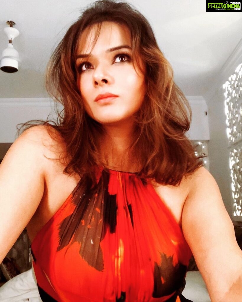 Udita Goswami Instagram - I know it’s been a while. Hope you all are doing well. Love and light to all. ✨❤️
