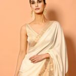 Vaani Kapoor Instagram - Awards night 🤍✨
