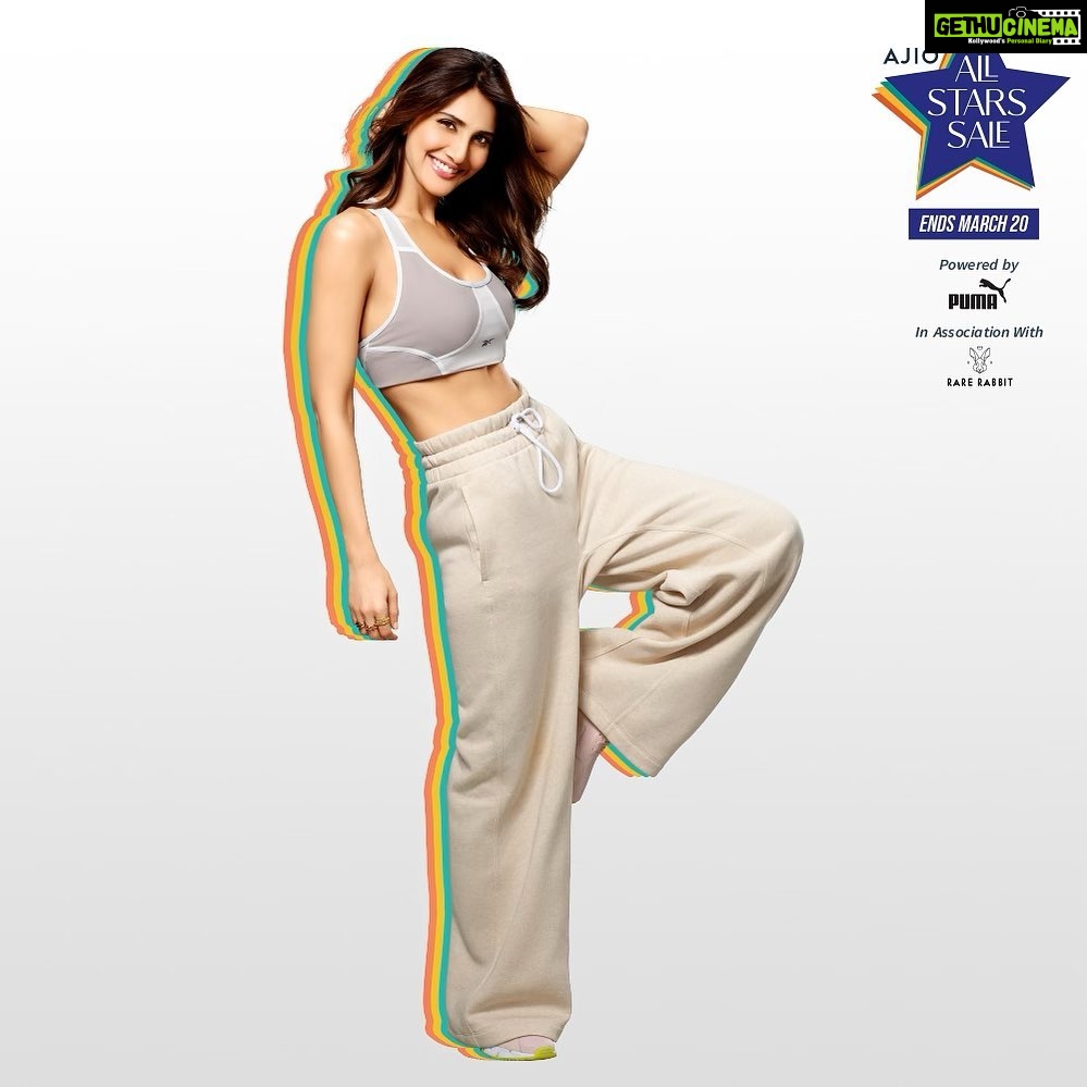 Vaani Kapoor Instagram - Get, sweat, go! Style up your workout fits with the hottest activewear brands, available at 40-70% off, only at the @ajiolife #AllStarsSale, ends March 20. Download the AJIO app and level up your fashion game, just like I did! HURRY, shop now. #AjioLove #HouseOfBrands