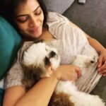 Varalaxmi Sarathkumar Instagram - All bcos I left him and went for shoot..!!! 🙈🙈🙈🙈 So much drama..!! @guccivaralaxmi #puppy #dogsofinstagram #dogstagram #truelove #home #monday #mondaymood