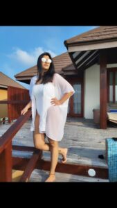 Varalaxmi Sarathkumar Instagram - Love yourself 🌴🌴😎😎🏖🏖🏝🏝☀️☀️ #birthdaygetaway #birthday #beachlove #beachvibes #beach #maldives #instamood #latergrams So fun to be at a resort named after you..everything had my name on it..heheh.. Best birthday gift ever... @varuatmosphere @pickyourtrail VARU by Atmosphere