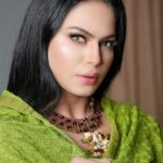 Veena Malik Instagram - #🏝 @anum.jung #veenamalik