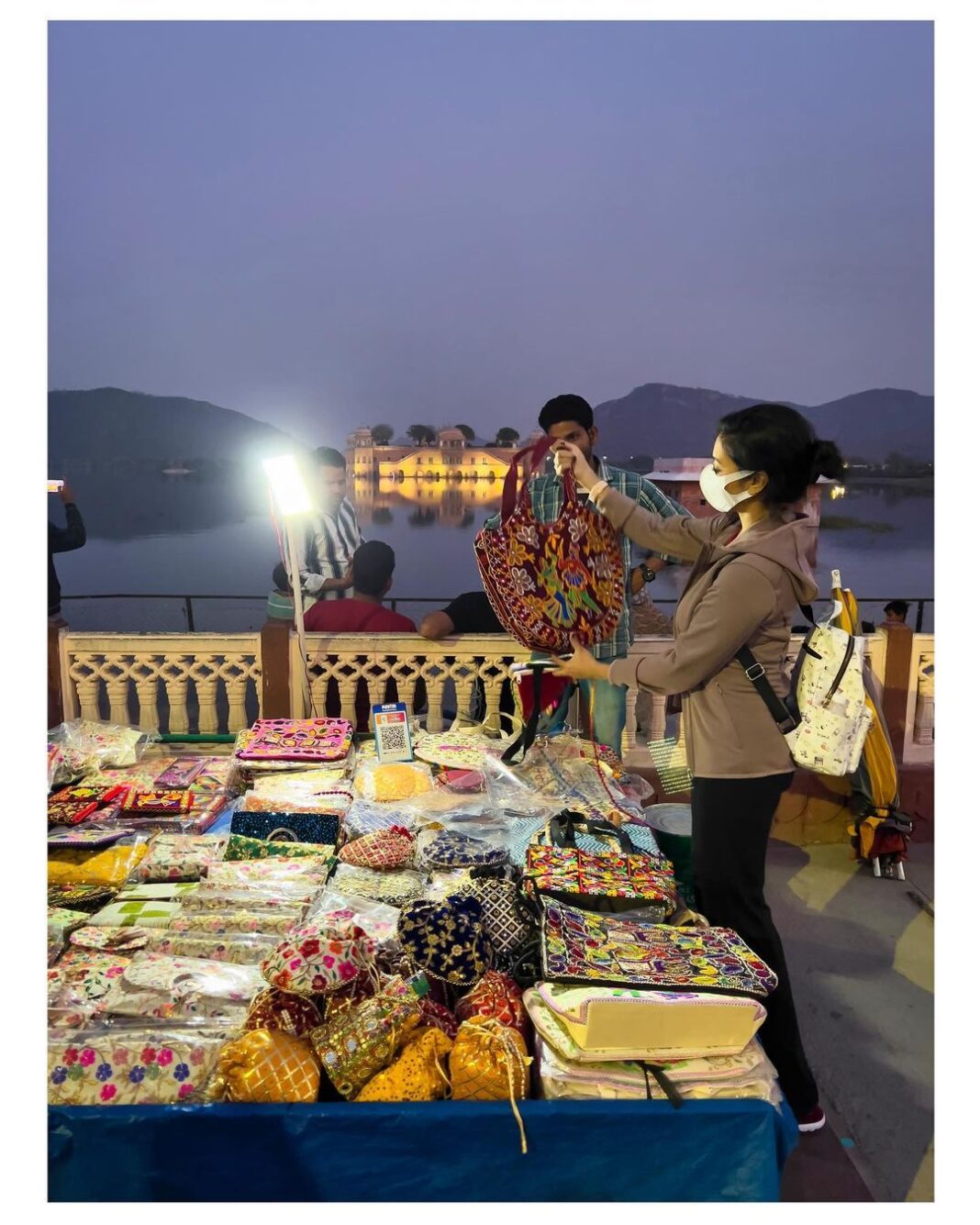 Vidhya Instagram - Street shopping☺️🛍 Pink City Jaipur