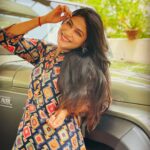 Vijayalakshmi Instagram - Happy Sunday lovelies 💙🧡🧡 Pc: @feroz_roz