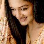 Vimala Raman Instagram – ‘Simplicity is the ultimate sophistication’ – #leonardodavinci 💛

#shoot-organiser @rrajeshananda 
#photographer @camerasenthil 
#makeup @makeupibrahim 
#hairstylist @vijayaraghavan_hairstylist3133 
#assistance @yasinhairstylist 
#location @courtyardchennai 
.
.
.
#latest #shoot #simplicity #mininal #casual #pictureoftheday #tgif #friday #shootlife #photography #yellow #actor #actorslife #actress #vimalaraman #lifeisgood