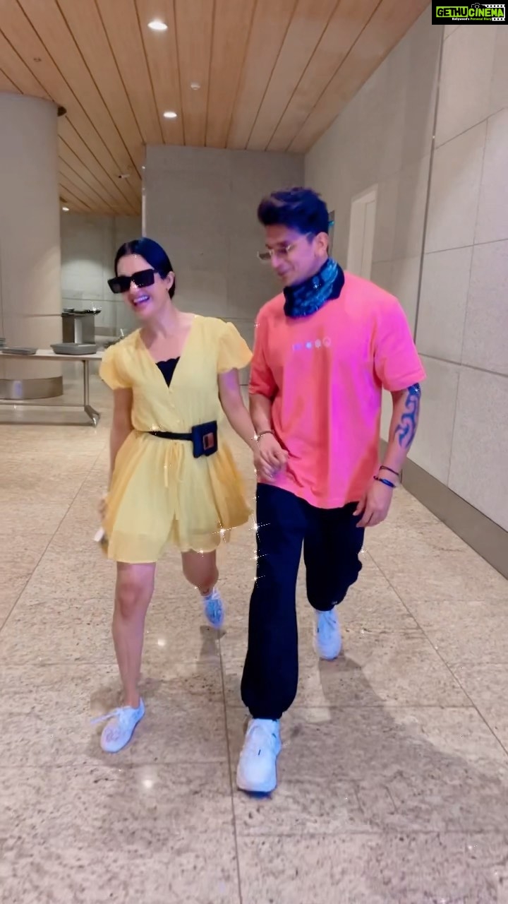Yuvika Chaudhary Instagram - @princenarula #reelitfeelit outfit @bombaycloset #airportdiaries
