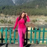 Aanchal Munjal Instagram – Reminiscing .. 💗 #KashmirDiaries #Pahalgam Hotel Mountview