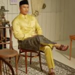 Aaron Aziz Instagram - Siapa mcm isteri Abg? Geng geng beli Last min? Tiap tiap tahun beli lambat! Tapi yg hairannya tetap terurus. Tiap tiap tahun tetap kita beraya baju baju baru! Tahun ni korang punya theme color apa? 2 tahun kita tak beraya kan? Tak payah pening, baju Melayu Aaron Aziz kan ada! @jakeltextile banyak colours jadi senang nak plan untuk Raya pertama, kedua sampai seminggu pun ok. Size jangan risau ada dari XS sampai XXL dan setiap pembelian dapat FREE samping & butang baju melayu. Sempat lagi untuk korang beli Baju Melayu di Jakel! Material baju best, ada beratus pilihan warna!! Boleh ke semua cawangan Jakel Di seluruh Malaysia. Kali ni kita Raya Seraya Rayanya bersama Jakel #bajumelayuslimfit #bajumelayupesak #ingatkainingatjakel #ingatrayaingatjakel #rayaserayarayanya #jakelwarnawarniaidilfitri