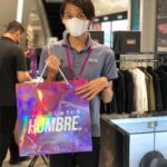 Aaron Aziz Instagram - Thank you semua for supporting @wearehombremy di Aeon Mid Valley. Semoga korang have a blessed Raya dan bahagia disamping keluarga tersayang. Yg balik kampung drive carefully. @hombretwentyone