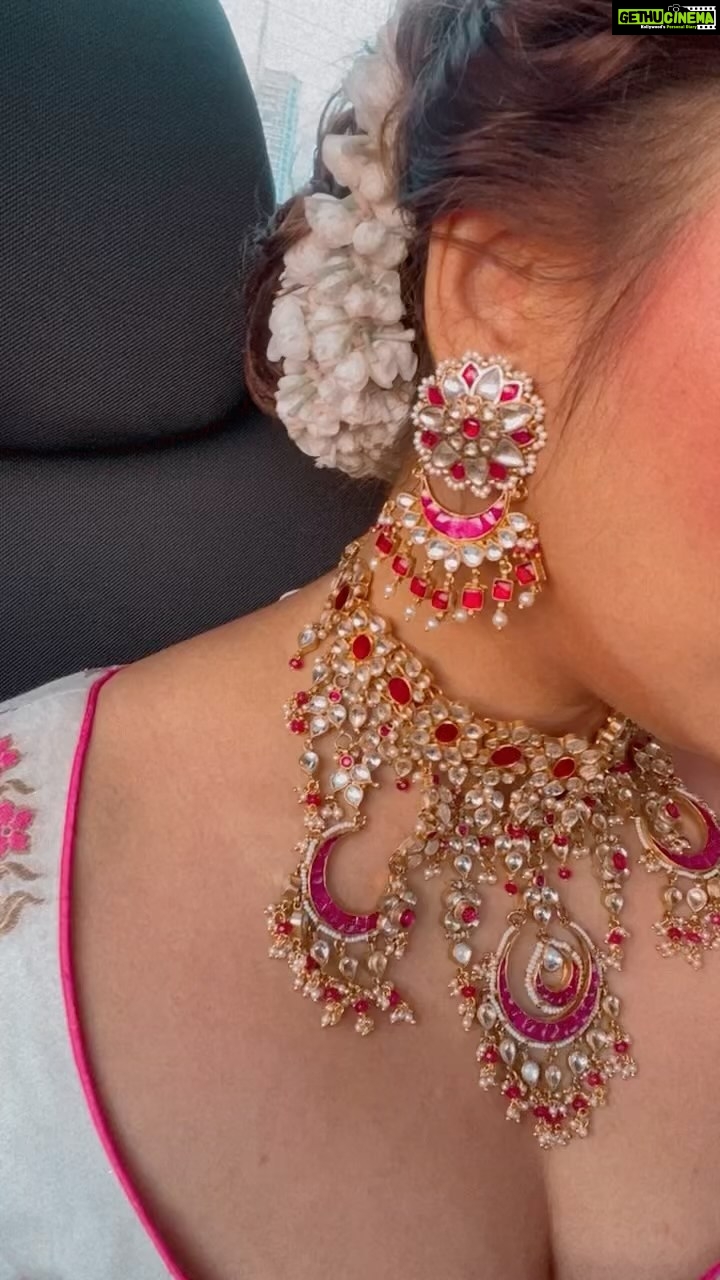 Aarti Chhabria - 20.3K Likes - Amazing jewellery by @justjeweleryindia 😍 Go check out their collection!