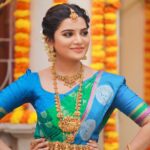 Aathmika Instagram - Ponnu ready… where’s the maapla ? 🤨😁 📸 @bhoopalm_official