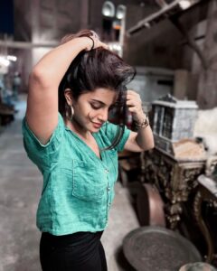 Aathmika Instagram - Some vintage vibes 🧳