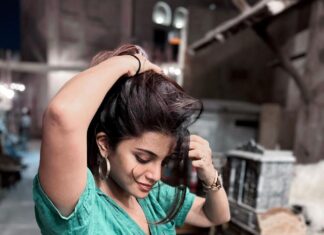 Aathmika Instagram - Some vintage vibes 🧳