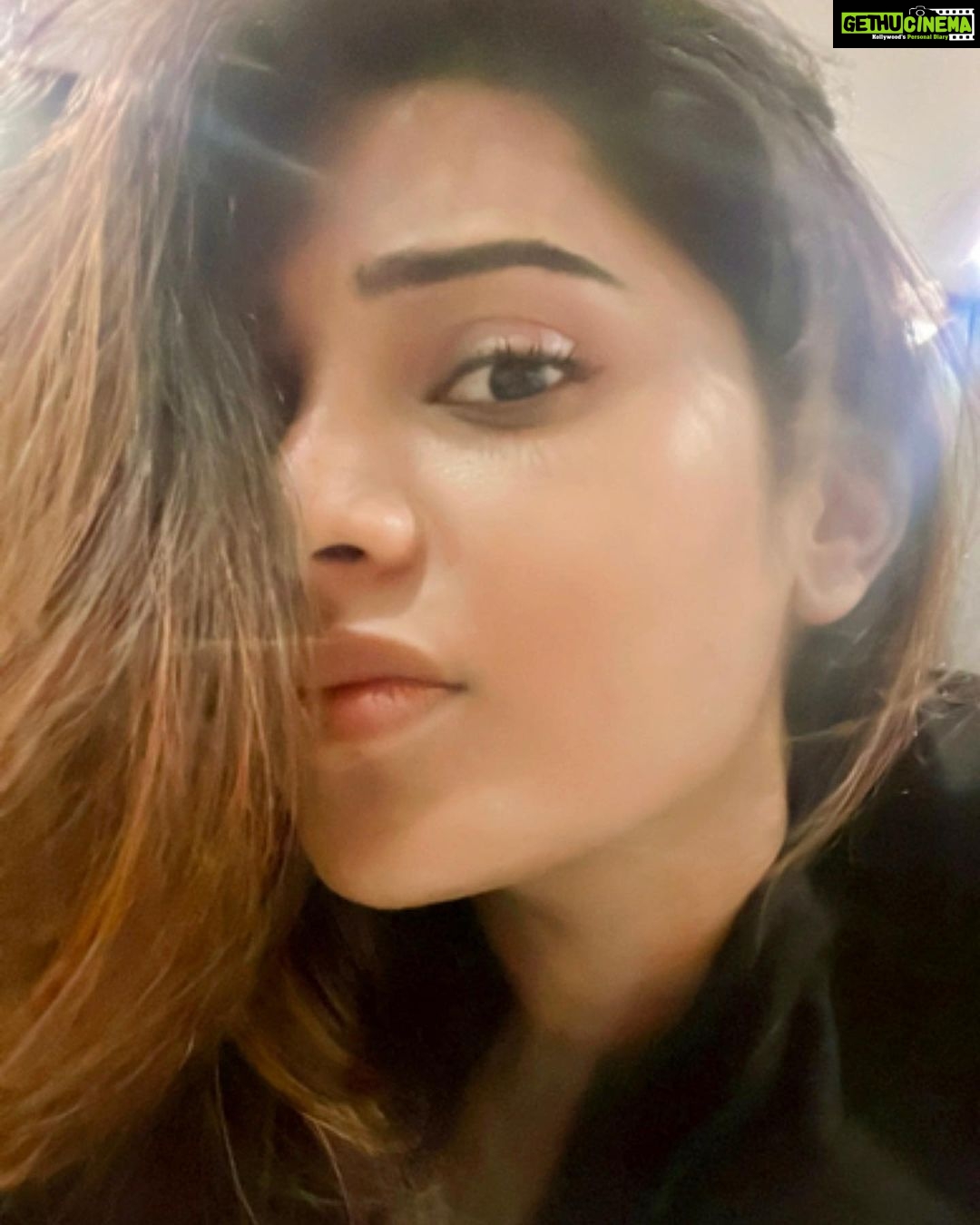 Aathmika Instagram - Just a few moods out of my 1000 mood swings I get before hitting the bed ☠️