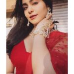Adah Sharma Instagram - Thought I’d twin with my favourite colour of flags 😬 . Leave a red flag 🚩🚩🚩🚩in the comments with a question ! I’ll definitely reply 😂 . . Styled by @juhi.ali Wearing @ranbirmukherjeeofficial @rubansaccessories 📸 @jayslens 💪 @jagats38 . . #100YearsOfAdahSharma #adahsharma