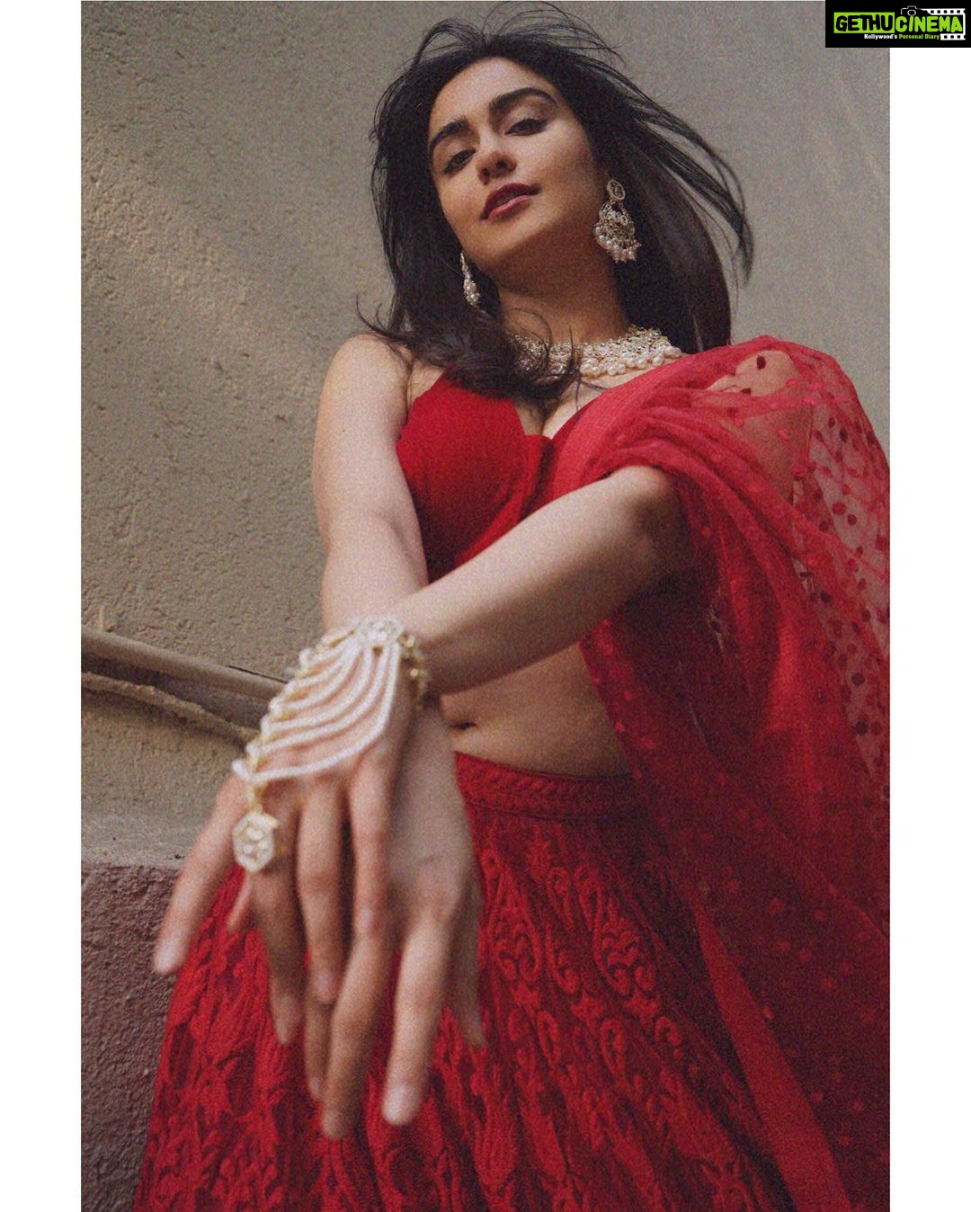 Adah Sharma Instagram - Thought Iβd twin with my favourite colour of flags π¬ . Leave a red flag π©π©π©π©in the comments with a question ! Iβll definitely reply π . . Styled by @juhi.ali Wearing @ranbirmukherjeeofficial @rubansaccessories πΈ @jayslens πͺ @jagats38 . . #100YearsOfAdahSharma #adahsharma