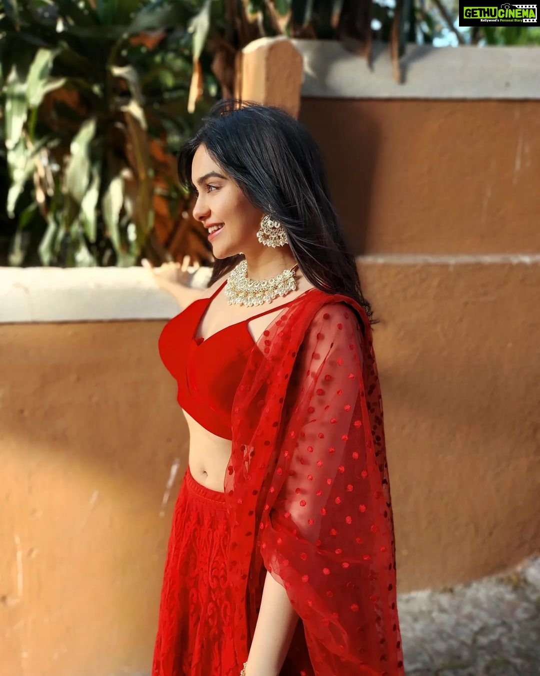 Adah Sharma Instagram - RED is for ...... ? Horror movie fans SWIPE to the last pic at your own risk π¦π¦ . . . . . Styled by @juhi.ali Wearing @ranbirmukherjeeofficial @rubansaccessories πͺ @jagats38 . . #100YearsOfAdahSharma #adahsharma