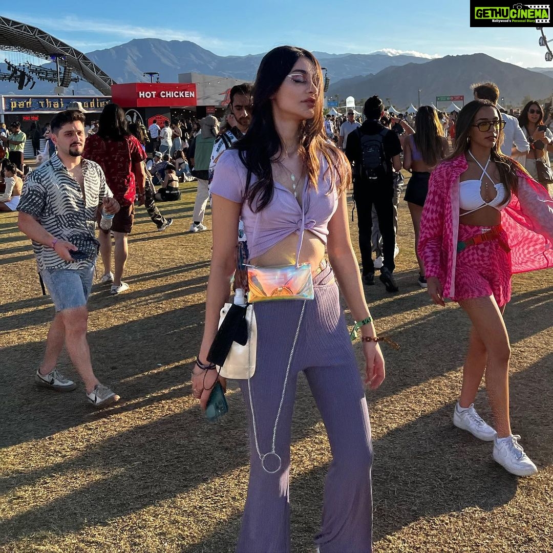 Aditi Arya - 15.2K Likes - Promise I tried not to influenza @coachella