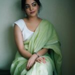 Ahana Kumar Instagram - Just like Me , if you too have dreams that look too big , reply with a 🪴 Let me see how many plant-pots we can get , to fill up the garden of dreams 🦋 Shot by @clintsoman 🍀 Saree , Blouse & Jewellery from @jugalbandhi 🪷 Shot at @kochimarriott 🍂