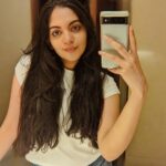 Ahana Kumar Instagram - Even while feeling hopeless , do not lose hope. Because something will always be around the corner. :))))))