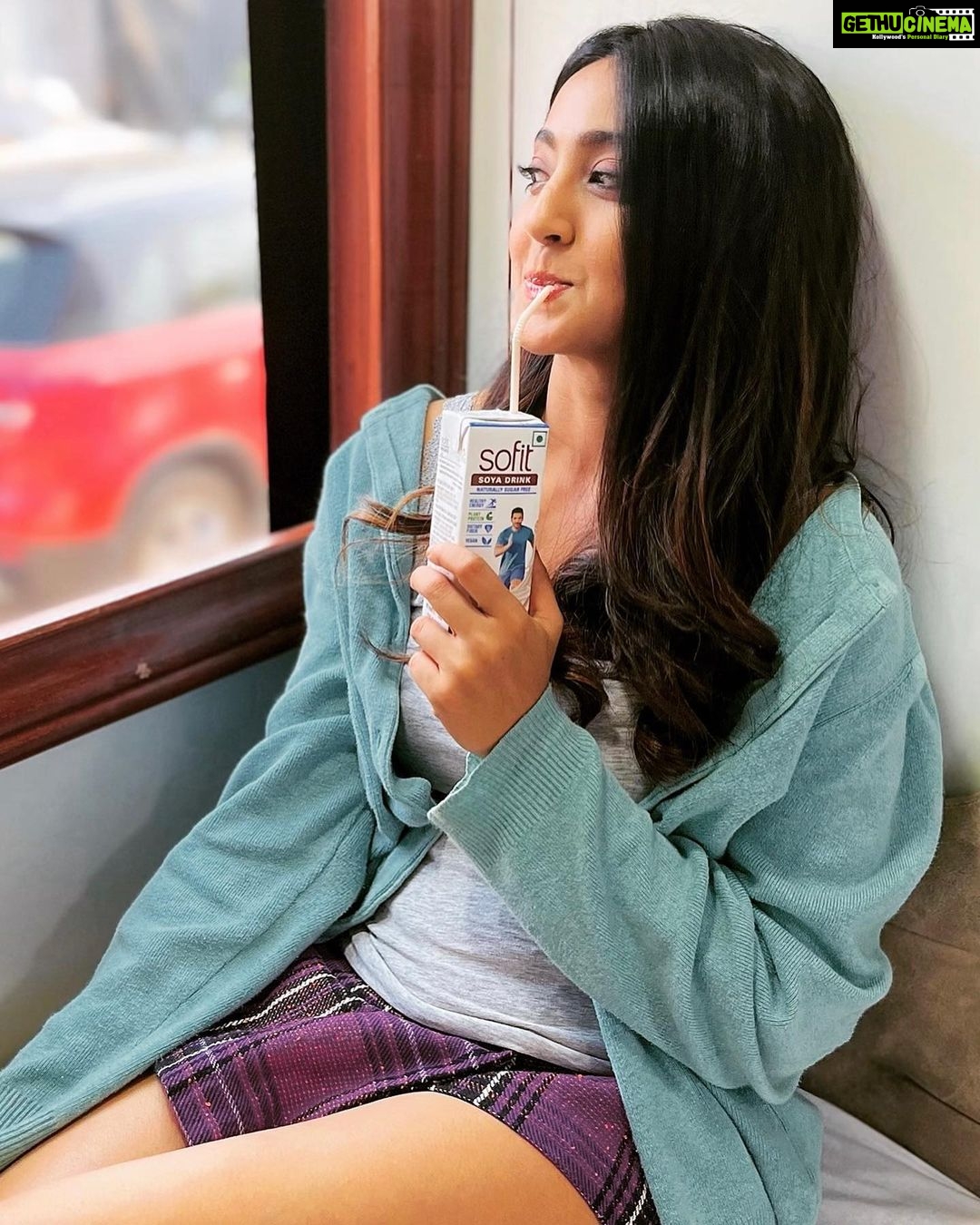 Aindrita Ray Instagram - The perfect partner for my fit lifestyle @sofitindia .This plant-based drink is filled with plant protein, dietary fibre, calcium, vitamin A, E and B12 which helps me lead a fit and healthy lifestyle. #FitIsFab #Sofit #SofitSoyaDrink #HealthyYetTasty #PlantBasedDrink