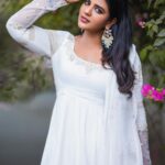 Aishwarya Rajesh Instagram – அனைவருக்கும் இனிய தமிழ் புத்தாண்டு நல்வாழ்த்துக்கள் !! நீங்கள் அனைவரும் எல்லா  நலமும், வளமும் பெற்று பெருவாழ்வு வாழ வேண்டுமென்று இந்நன்நாளில் அன்போடு வாழ்த்துகிறேன். ❤️ 
Photography @shadowsphotographyy @ajay_shadowsphotography 
Make up @ananthmakeup 
hairstylish @kanagakumarhairsty 
Outfit @archana.karthick