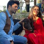 Akanksha Puri Instagram - Sharing some of my favourite #BTS pics with @welcometogauthamcity from the sets of “ Ishq hi Hai “ . . Apne pyaar ka intezaar karna bhi toh #IshqHiHai! ❤️ @tipspunjabi @youtubeindia channel! Singer, Composer & Lyrics: #Saman Music Director: @goldboypro #TipsPunjabi #TheMustHaveHits #GautamGulati #AkankshaPuri #song #❤️