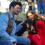 Akanksha Puri Instagram - Sharing some of my favourite #BTS pics with @welcometogauthamcity from the sets of “ Ishq hi Hai “ . . Apne pyaar ka intezaar karna bhi toh #IshqHiHai! ❤️ @tipspunjabi @youtubeindia channel! Singer, Composer & Lyrics: #Saman Music Director: @goldboypro #TipsPunjabi #TheMustHaveHits #GautamGulati #AkankshaPuri #song #❤️