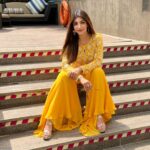 Akanksha Puri Instagram - This colour just makes me smile 😃 #haldiceremony ❤️ . . Outfit by - @mauvestory Styled by - @styleitupwithraavi Brand Pr by - @thedawnmedia_ @tanvi_prashar Delhi