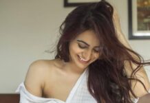 Aksha Pardasany Instagram - Mood 🌸 #weekend